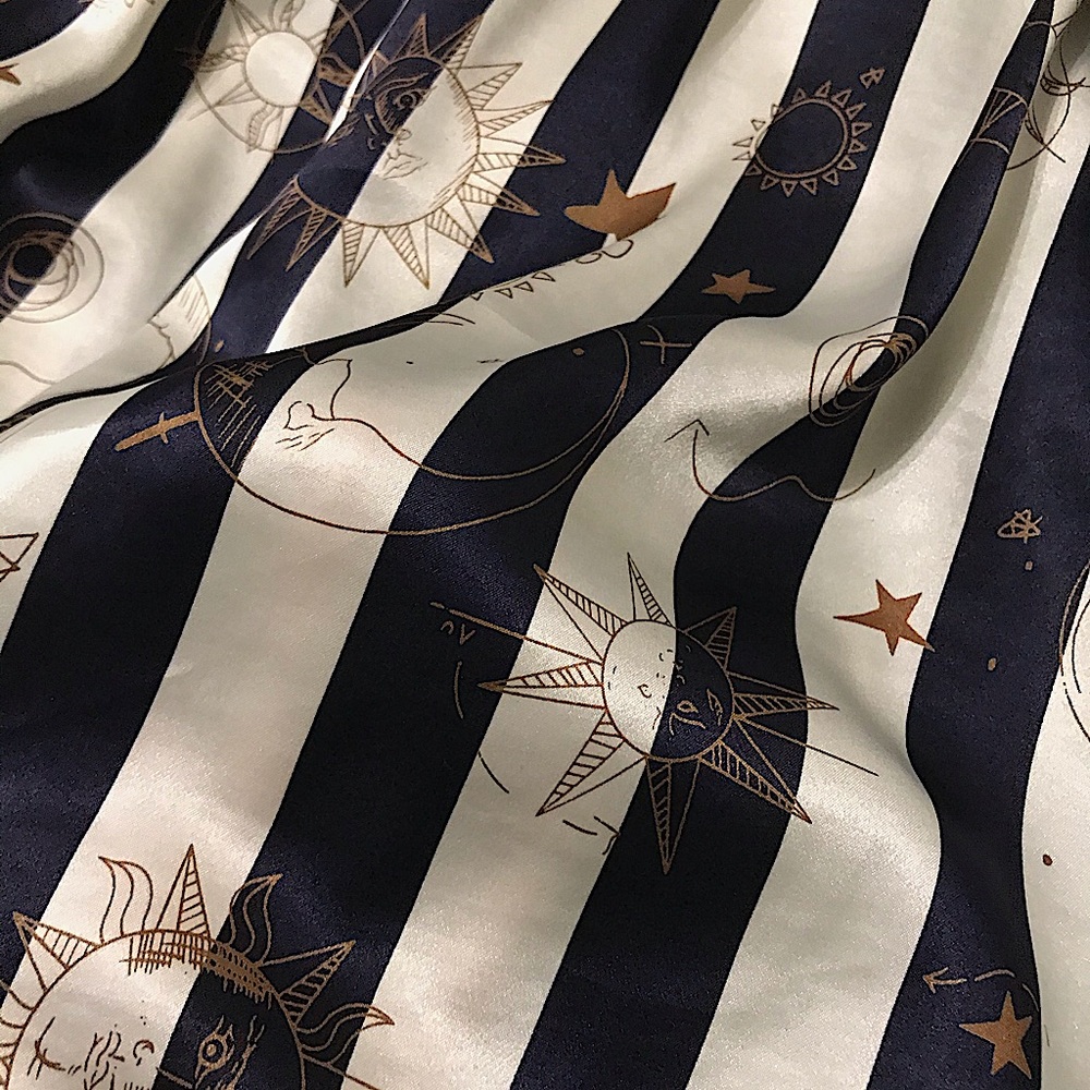 Satin celestial button up - Picture 4 of 4